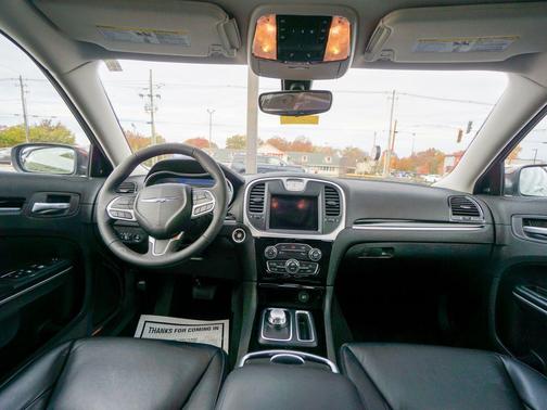 2023 Chrysler 300 Touring