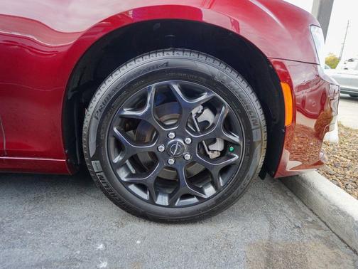 2023 Chrysler 300 Touring