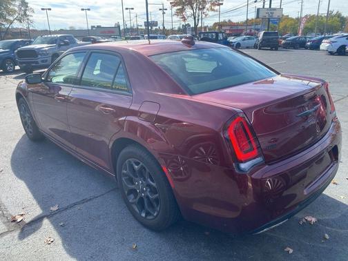 2023 Chrysler 300 Touring