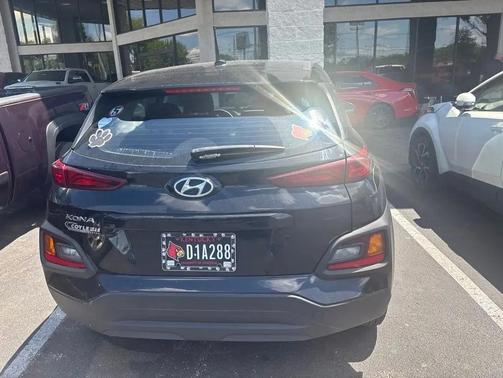 Black 2021 Hyundai KONA SE
