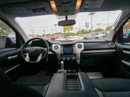 2017 Toyota Tundra SR5