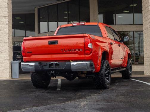 2017 Toyota Tundra SR5