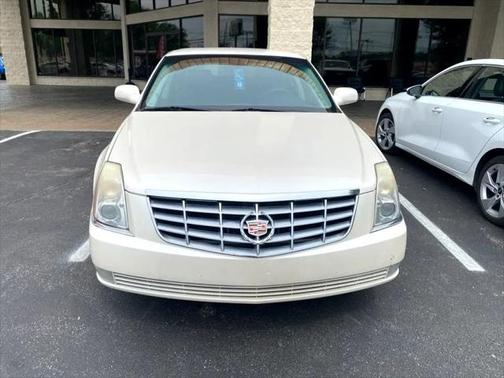 2010 Cadillac DTS Base