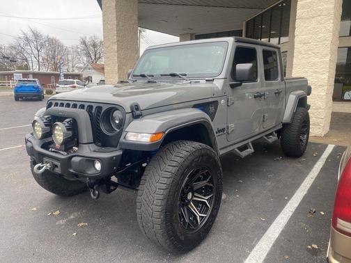 2021 Jeep Gladiator Sport