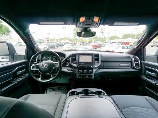 2024 RAM 3500 Big Horn Crew Cab 4x4 8' Box
