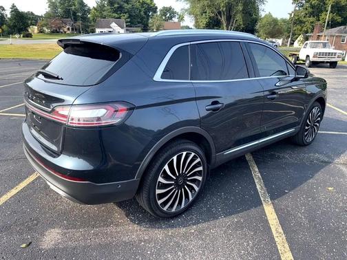2022 Lincoln Nautilus Black Label