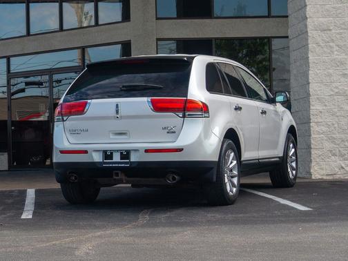 2011 Lincoln MKX Base
