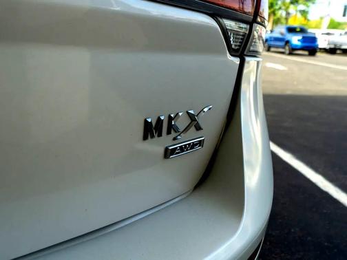 2011 Lincoln MKX Base
