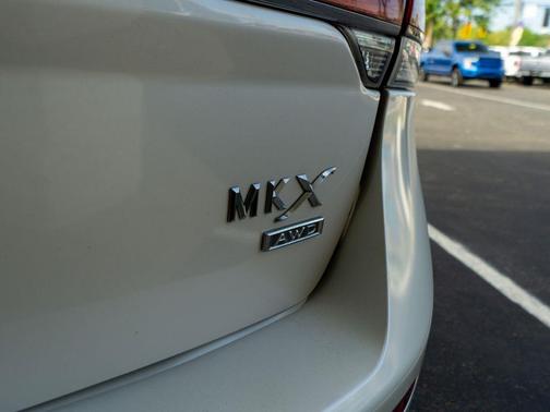 2011 Lincoln MKX Base