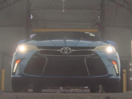 2016 Toyota Camry SE w/Special Edition Pkg