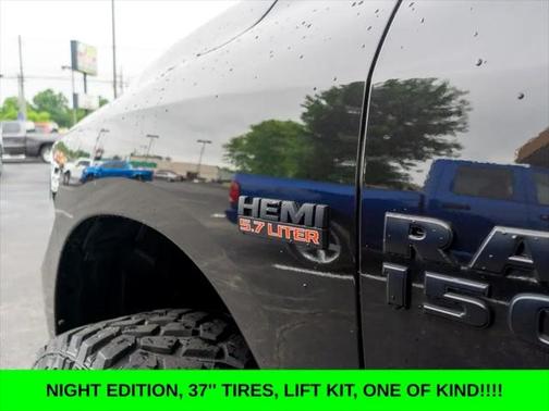 2017 RAM 1500 Night Regular Cab 4x4 6'4' Box
