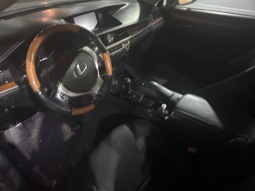 2014 Lexus ES 300h Base