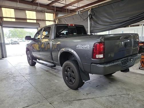2018 RAM 2500 Laramie Crew Cab 4x4 6'4' Box