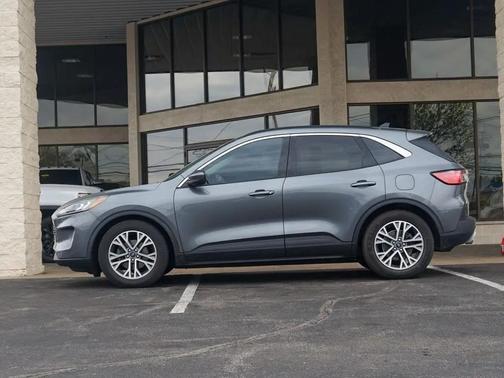 2021 Ford Escape SEL