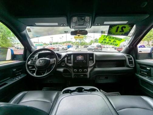2021 RAM 2500 Tradesman Crew Cab 4x4 6'4' Box
