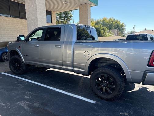 2019 RAM 2500 Laramie Mega Cab 4x4 6'4' Box