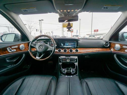 2017 Mercedes-Benz E-Class 4MATIC