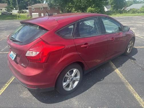 Red 2013 Ford Focus SE