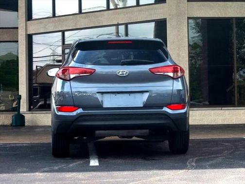 2016 Hyundai TUCSON SE