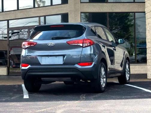 2016 Hyundai TUCSON SE