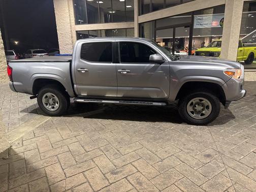 2019 Toyota Tacoma SR