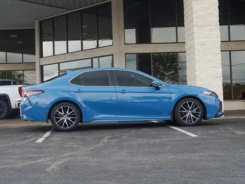Blue 2023 Toyota Camry SE