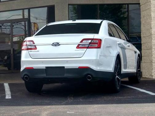 2015 Ford Taurus Limited