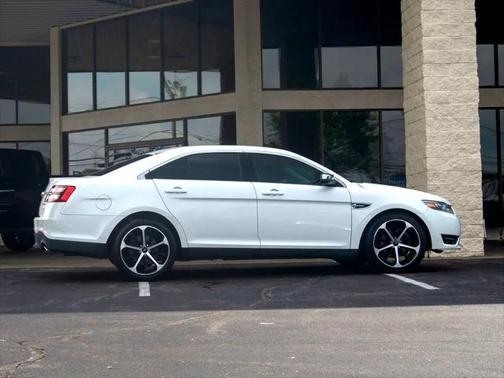2015 Ford Taurus Limited