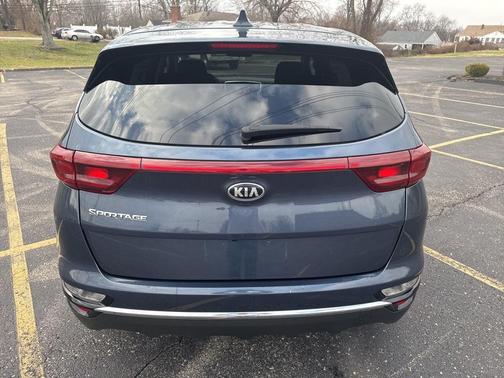 2022 Kia Sportage LX