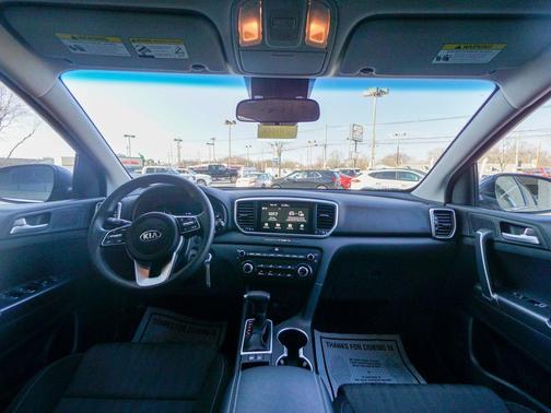 2022 Kia Sportage LX