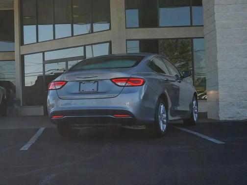 Silver 2016 Chrysler 200 Limited