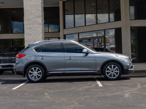 2017 INFINITI QX50 Base