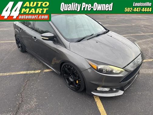 Gray 2015 Ford Focus ST