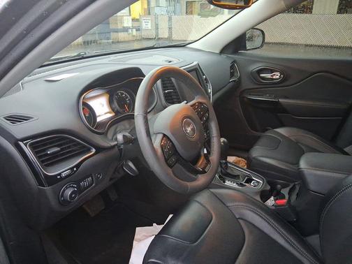 2023 Jeep Cherokee Altitude