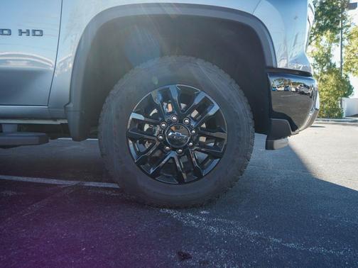 2025 Chevrolet Silverado 2500 Custom