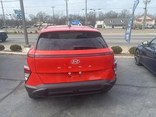 2024 Hyundai KONA SEL