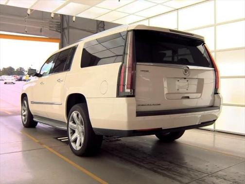 2015 Cadillac Escalade ESV Luxury