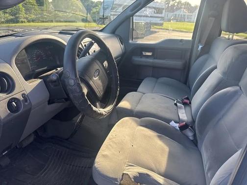 White 2008 Ford F-150 XL