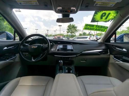 2019 Cadillac XT4 Luxury