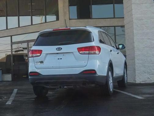 2016 Kia Sorento LX