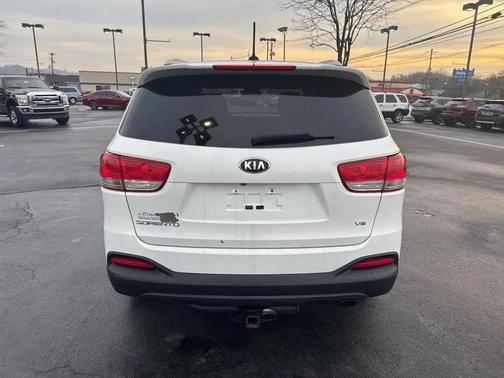 2016 Kia Sorento LX