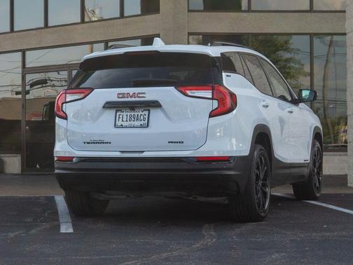2022 GMC Terrain SLT