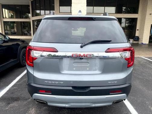 2023 GMC Acadia AWD SLT