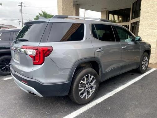 2023 GMC Acadia AWD SLT