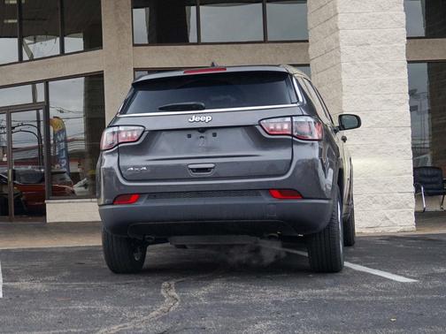 2023 Jeep Compass Sport