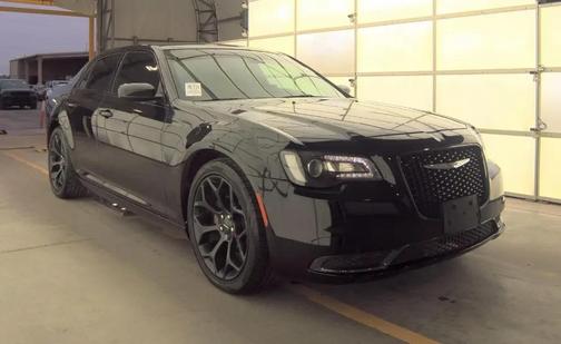 Gloss Black 2019 Chrysler 300 Touring