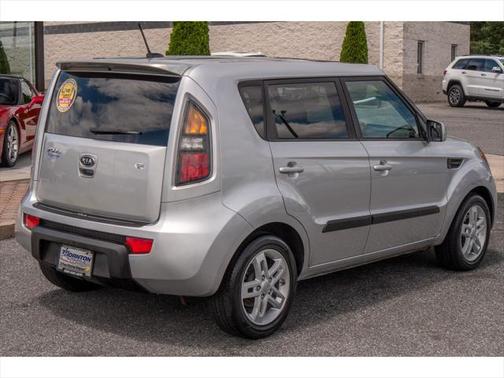 2011 Kia Soul +