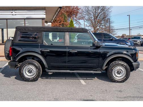 2021 Ford Bronco Base