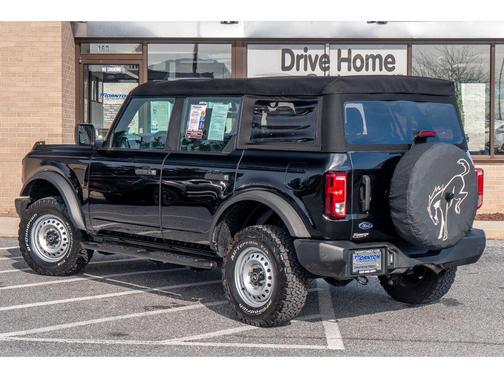 2021 Ford Bronco Base