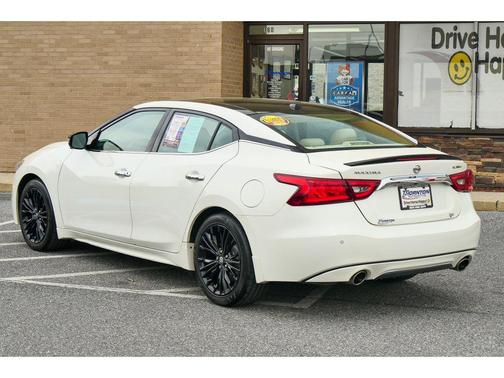 Pearl White 2016 Nissan Maxima 3.5 Platinum